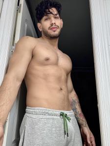 627275163: Chico busca chica en Granada