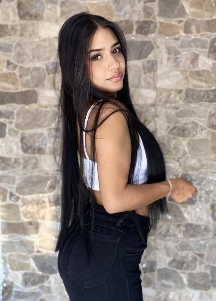 607905903: Chica busca chico en Barcelona