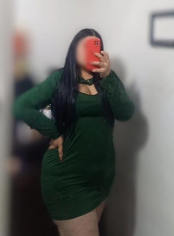 631759115: Chica busca chico en Barcelona