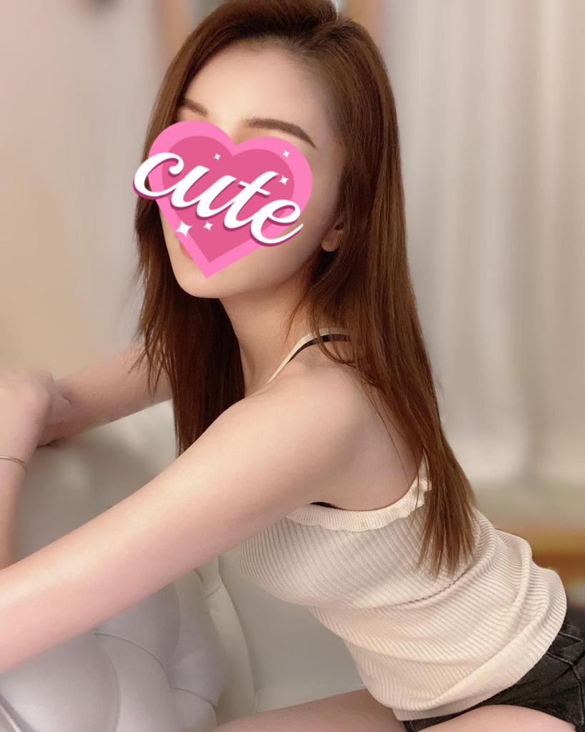 614776939: Chica busca chico en Barcelona