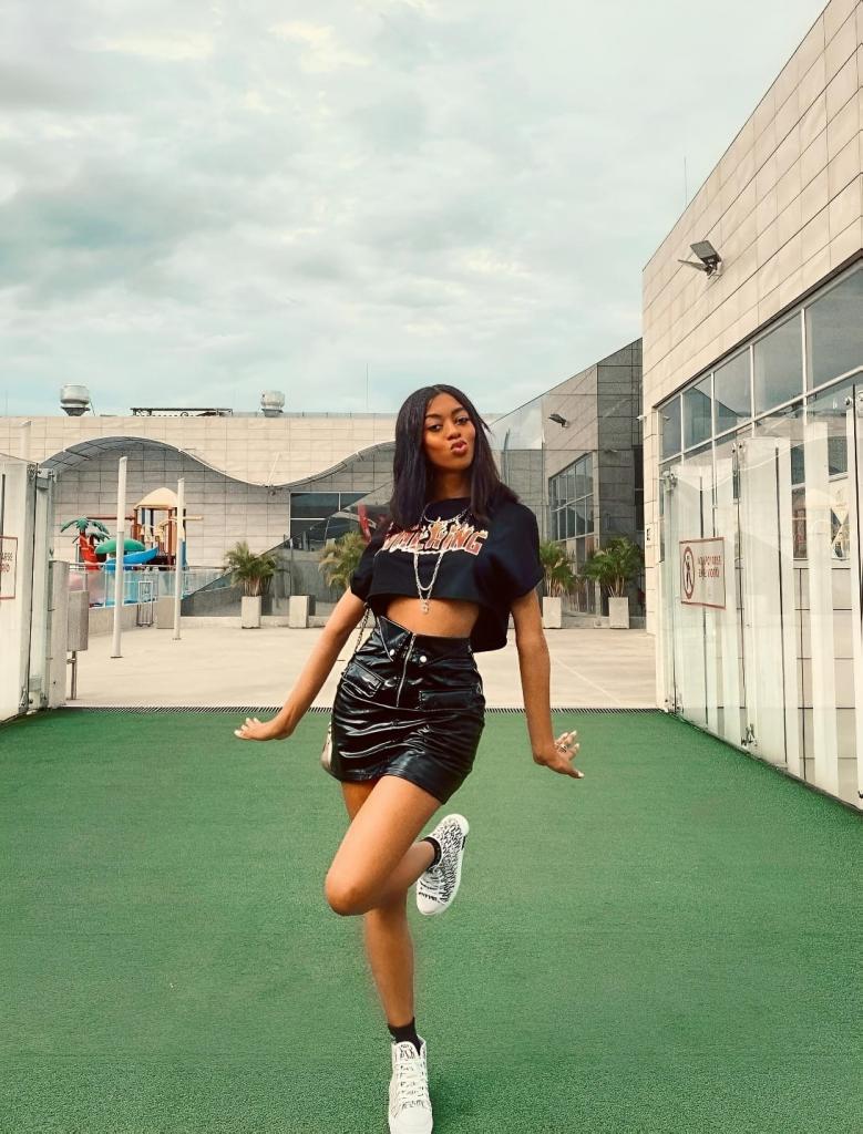 602878113: Travesti en Valencia