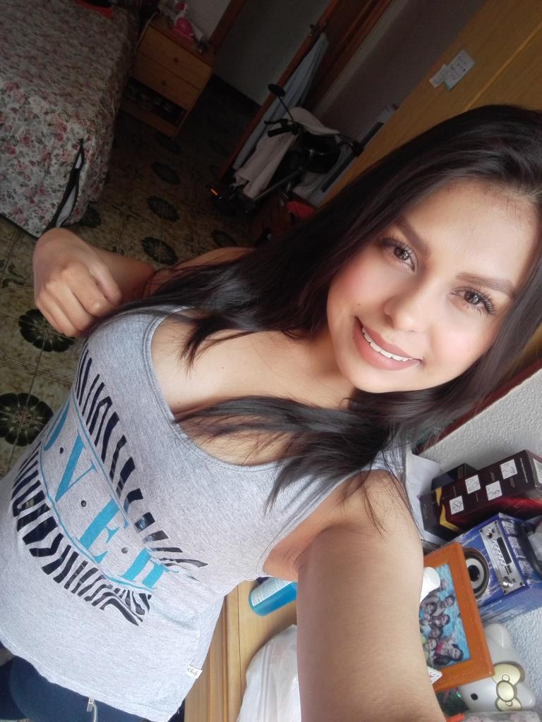 614994368: Chica busca chico en Valencia