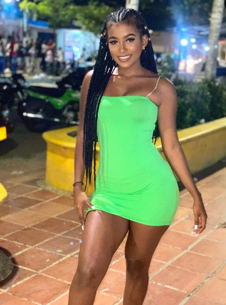 613463605: Chica busca chico en Lugo