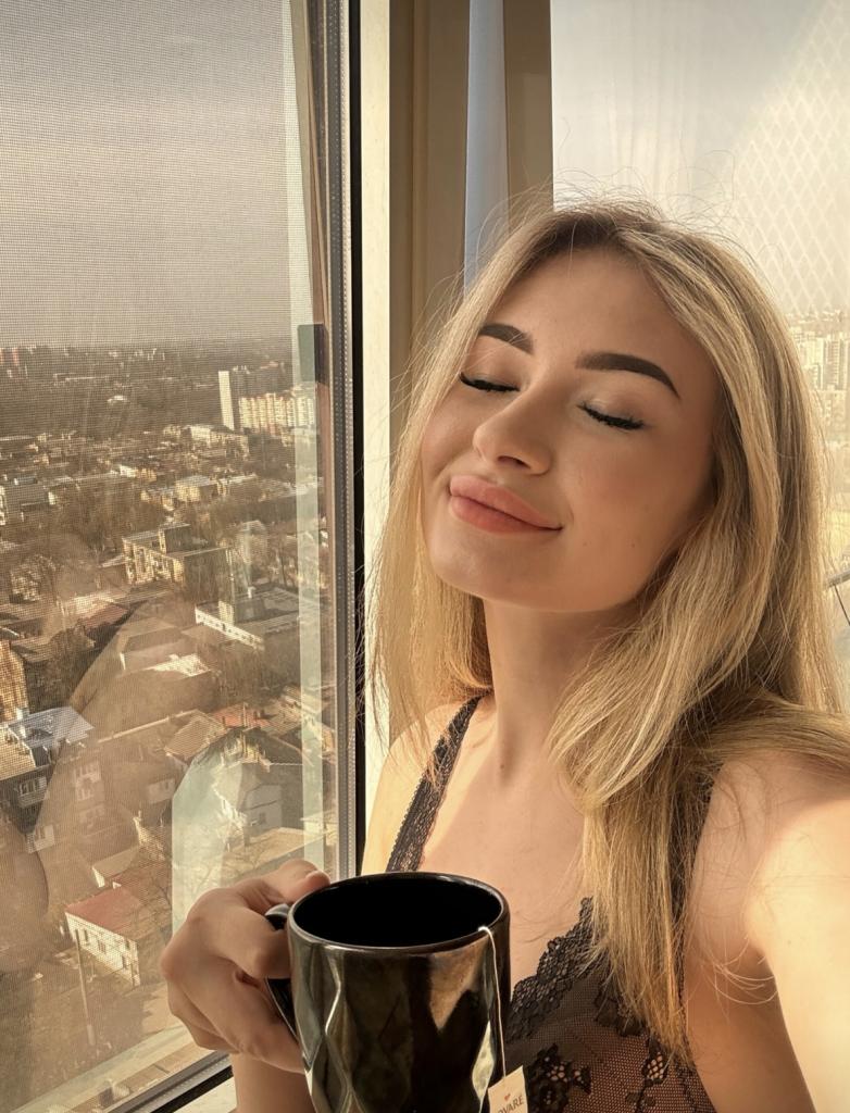 641284319: Chica busca chico en Almería