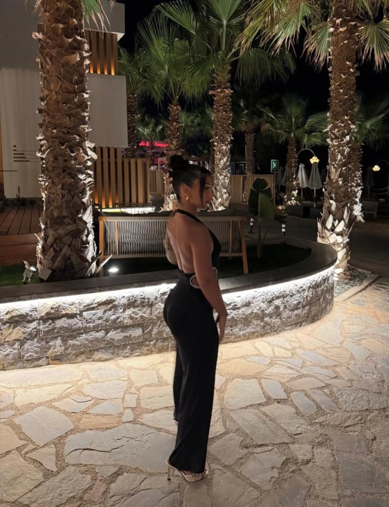 613577356: Chica busca chico en Barcelona