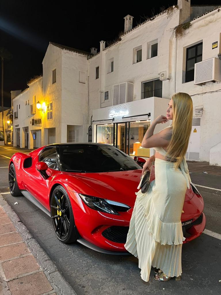 670631811: Chica busca chico en Málaga