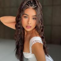 632282487: Chica busca chico en Barcelona