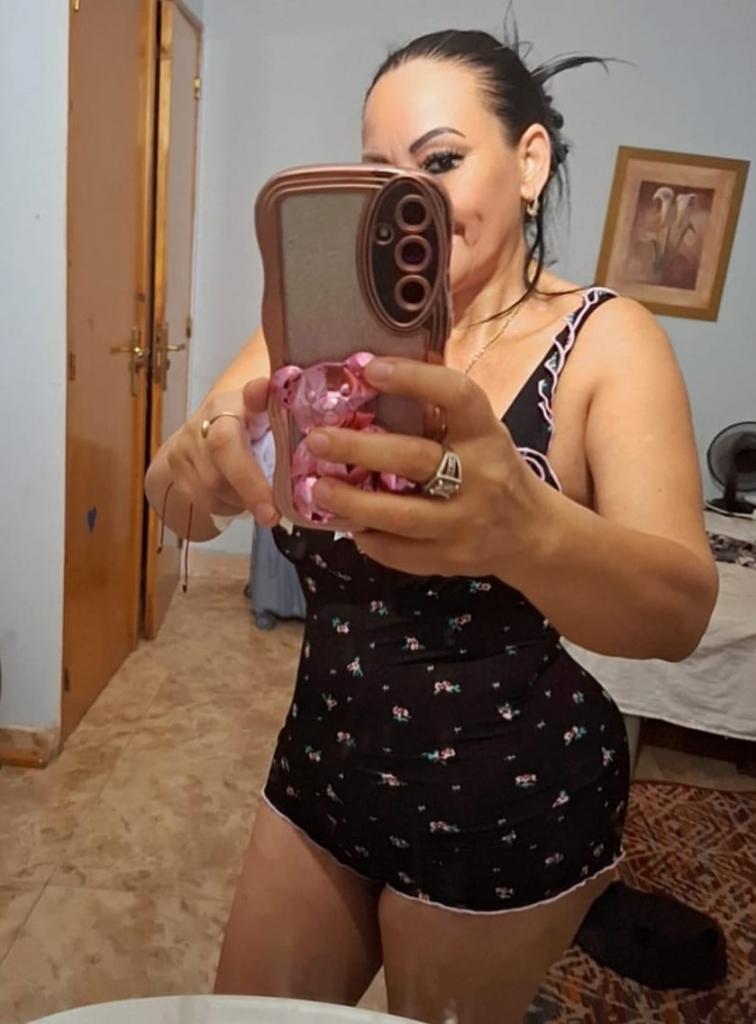 Chica busca chico en Murcia: Chica busca chico