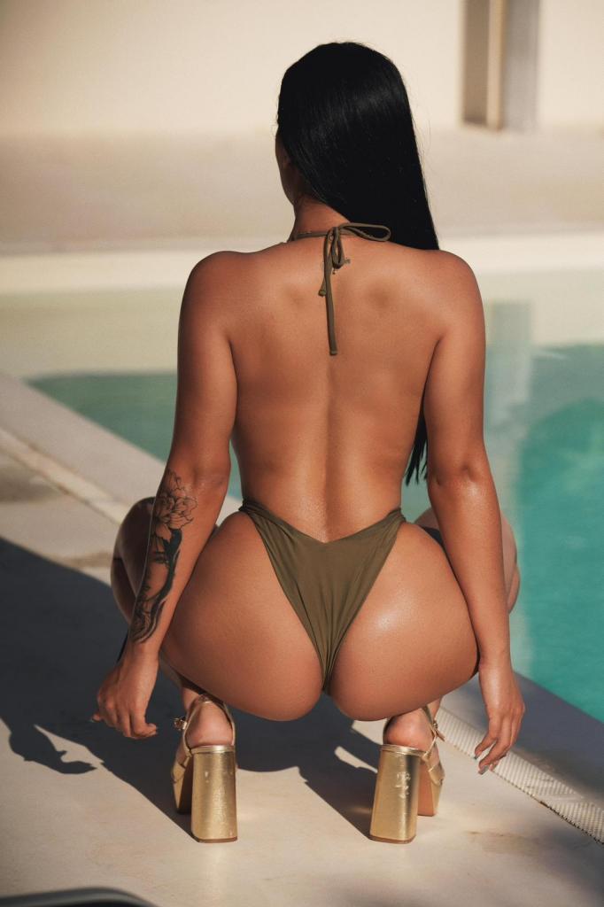 672985859: Chica busca chico en Ibiza