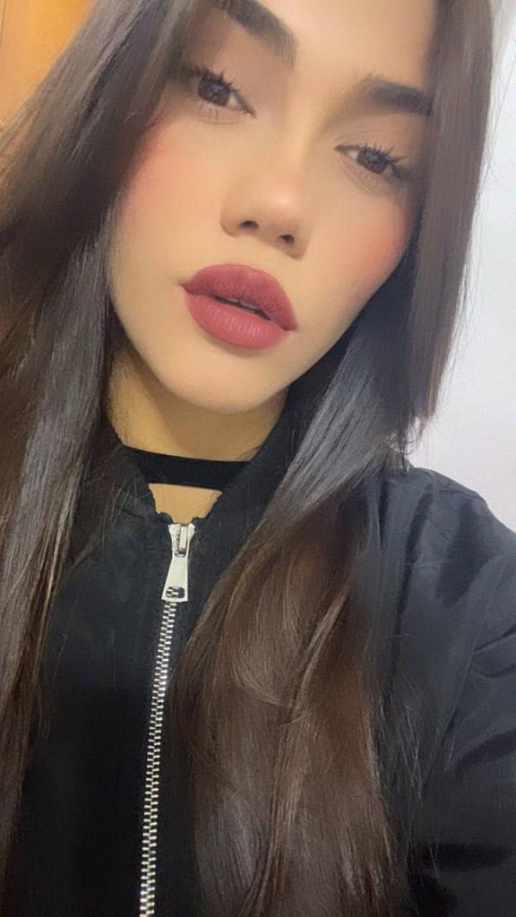 611265138: Chica busca chico en Málaga