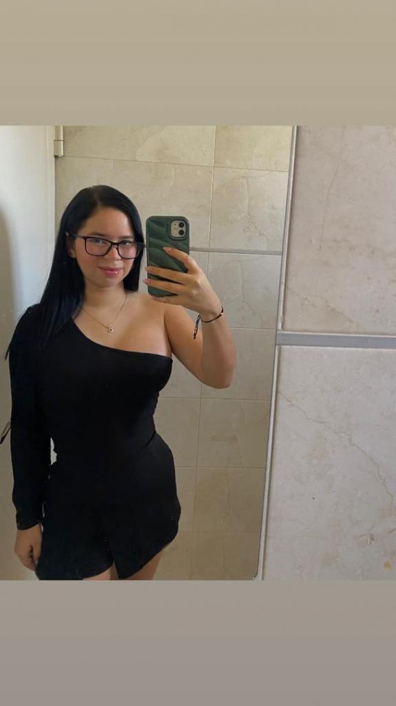 647095103: Chica busca chico en Las Palmas
