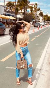 631332490: Chica busca chico en Almería