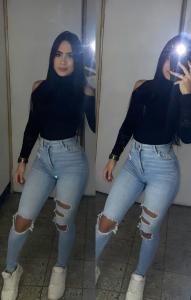 610723858: Chica busca chico en Sevilla