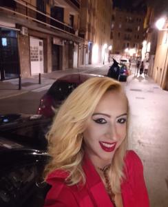 674380515: Chica busca chico en Valencia