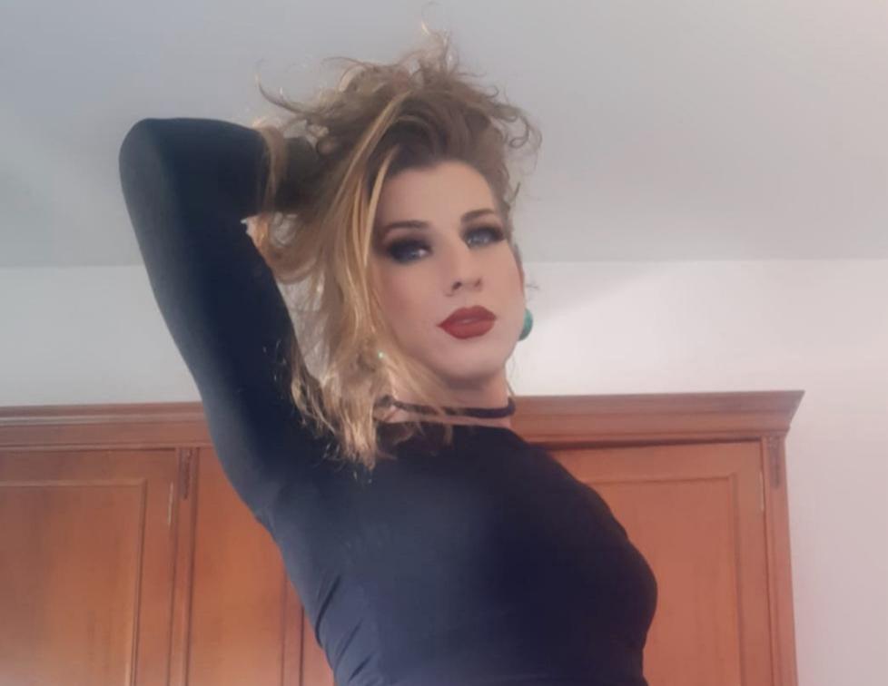 611277412: Transexual en León