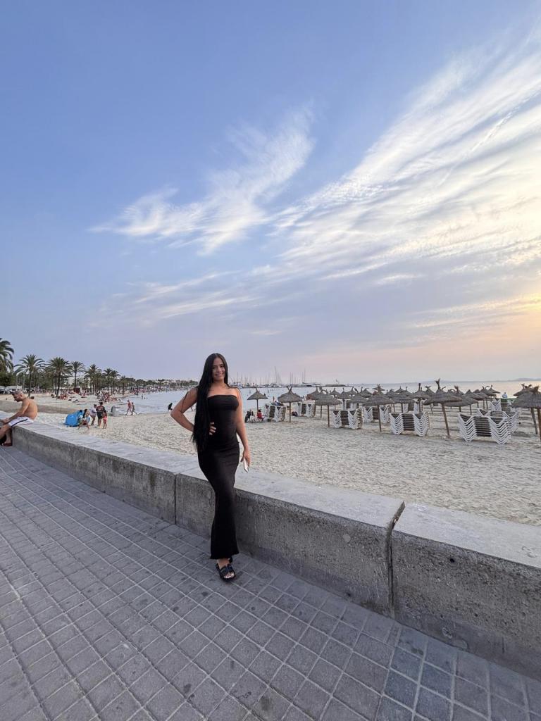 673782775: Chica busca chico en Mallorca