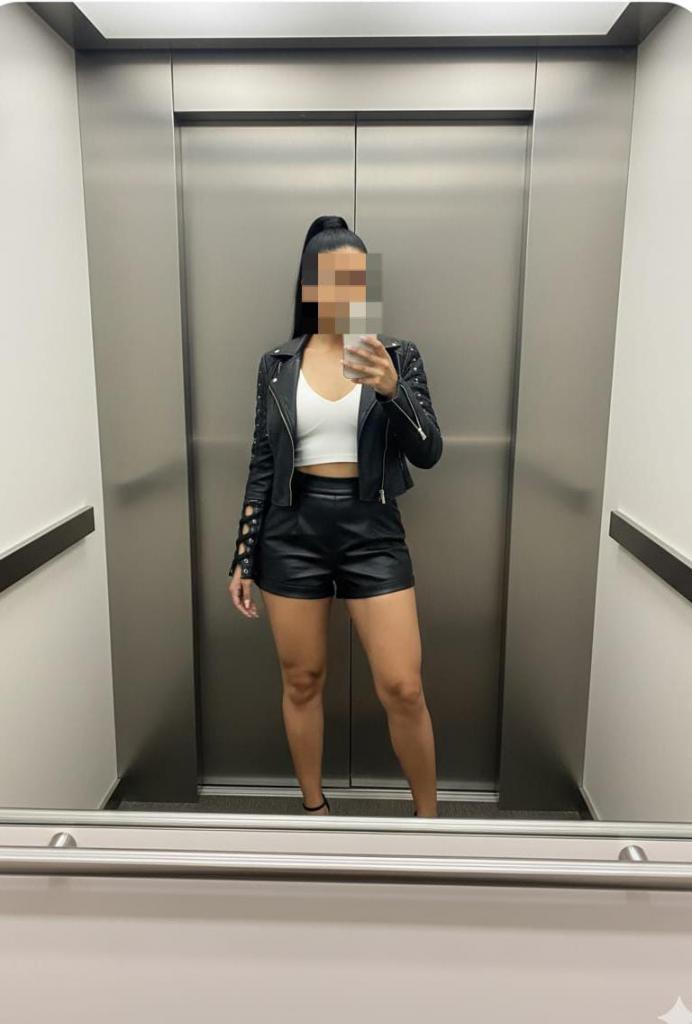 664366432: Chica busca chico en Granada