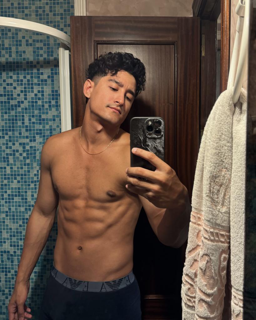 Chico busca chica en Granada: 