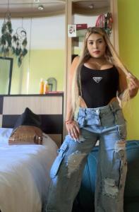 644827330: Chica busca chico en Madrid