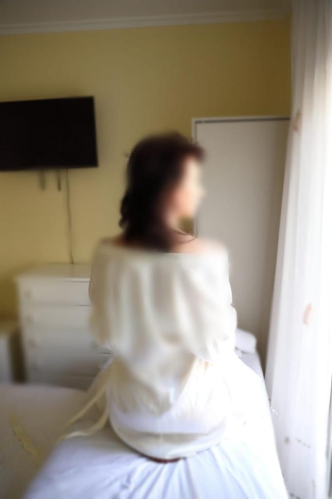 634250040: Chica busca chico en Valencia