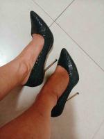 631147932: Chica busca chico en Barcelona