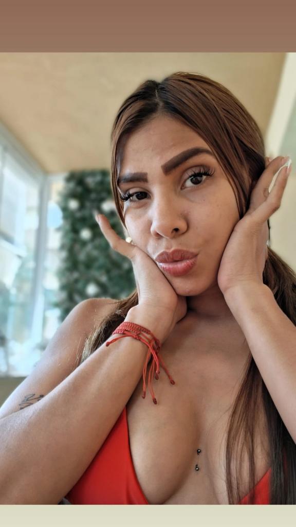 631126761: Chica busca chico en La Coruña