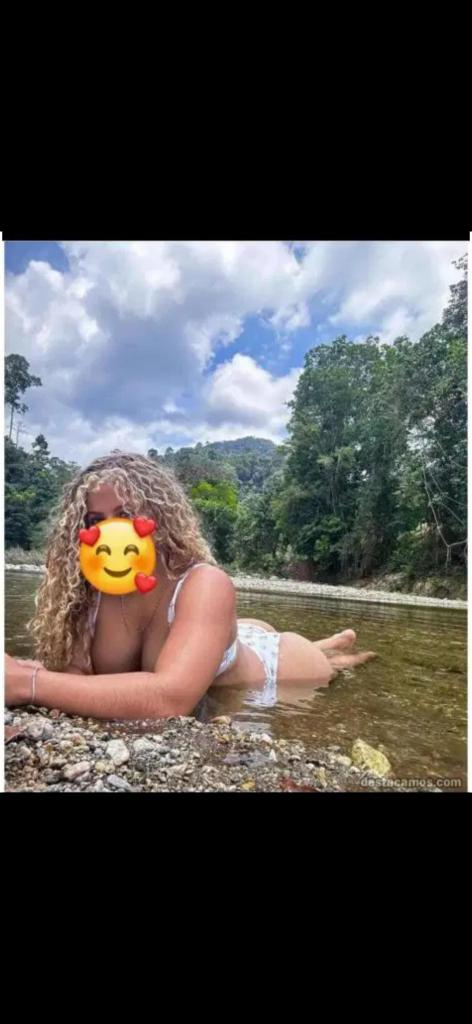 672247669: Chica busca chico en Granada
