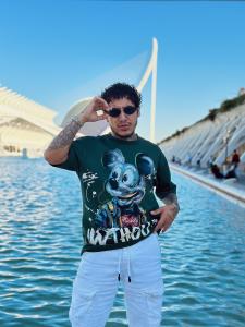 641377338: Chico busca chica en Valencia