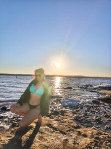 664351981: Chica busca chico en Murcia