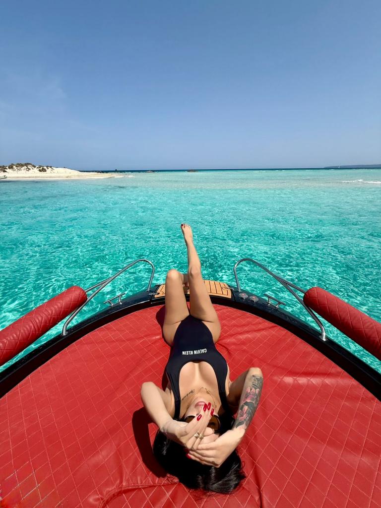 Chica busca chico en Cádiz: 