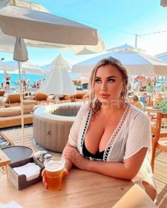 637828903: Chica busca chico en Barcelona