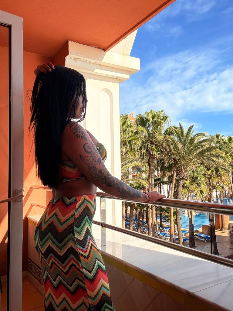 Chica busca chico en Tenerife: 