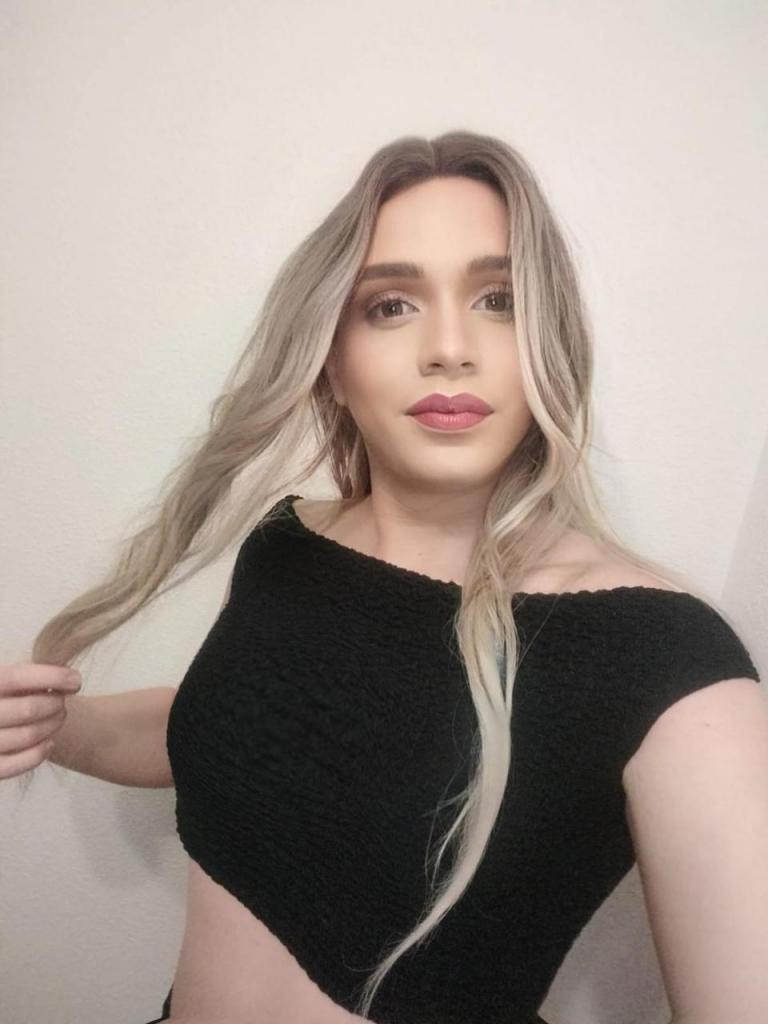 643074501: Transexual en Álava