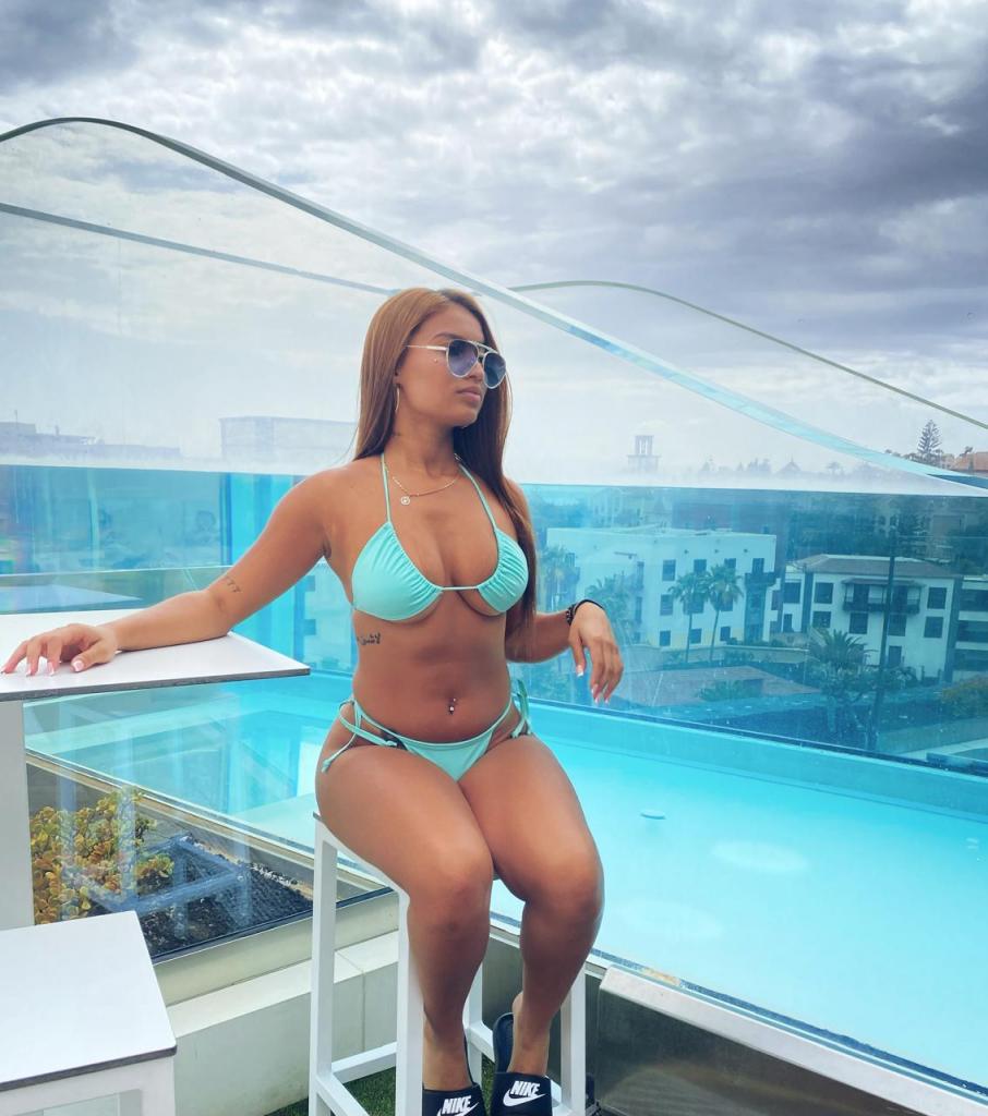 Chica busca chico en Tenerife: 