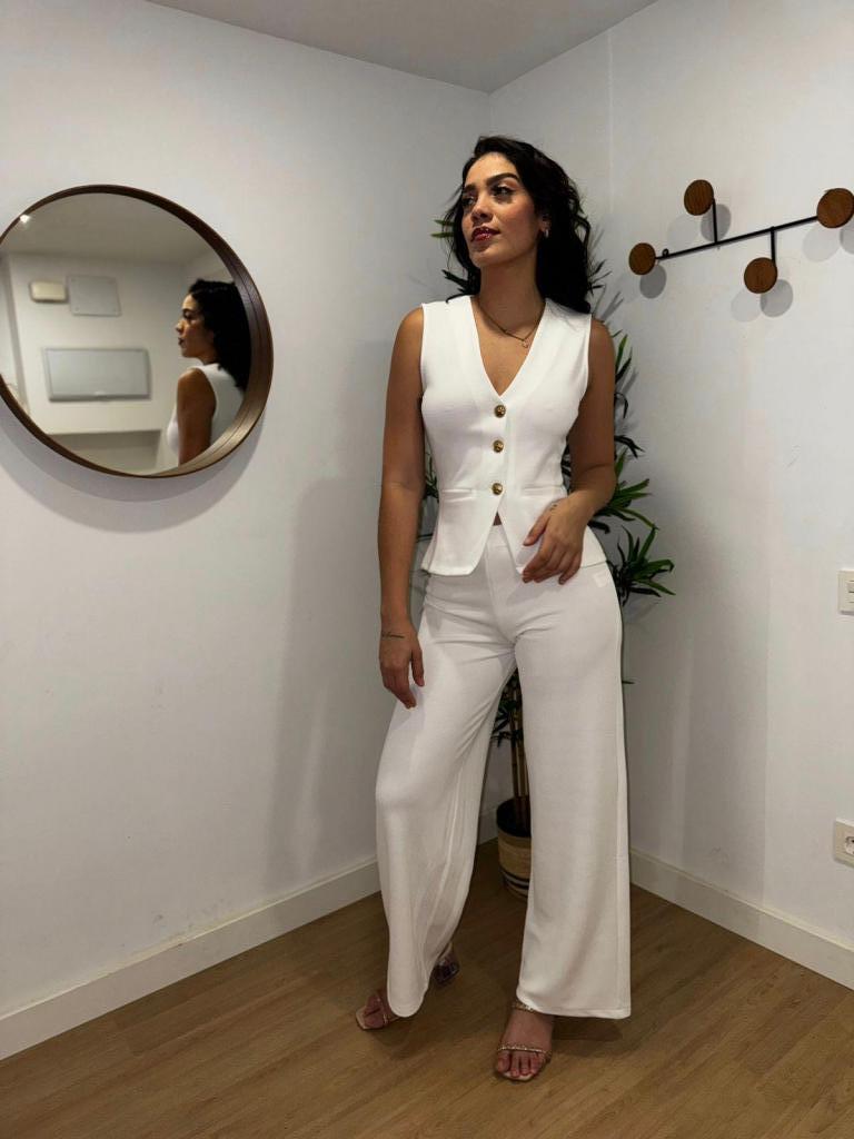 645107089: Chica busca chico en Barcelona