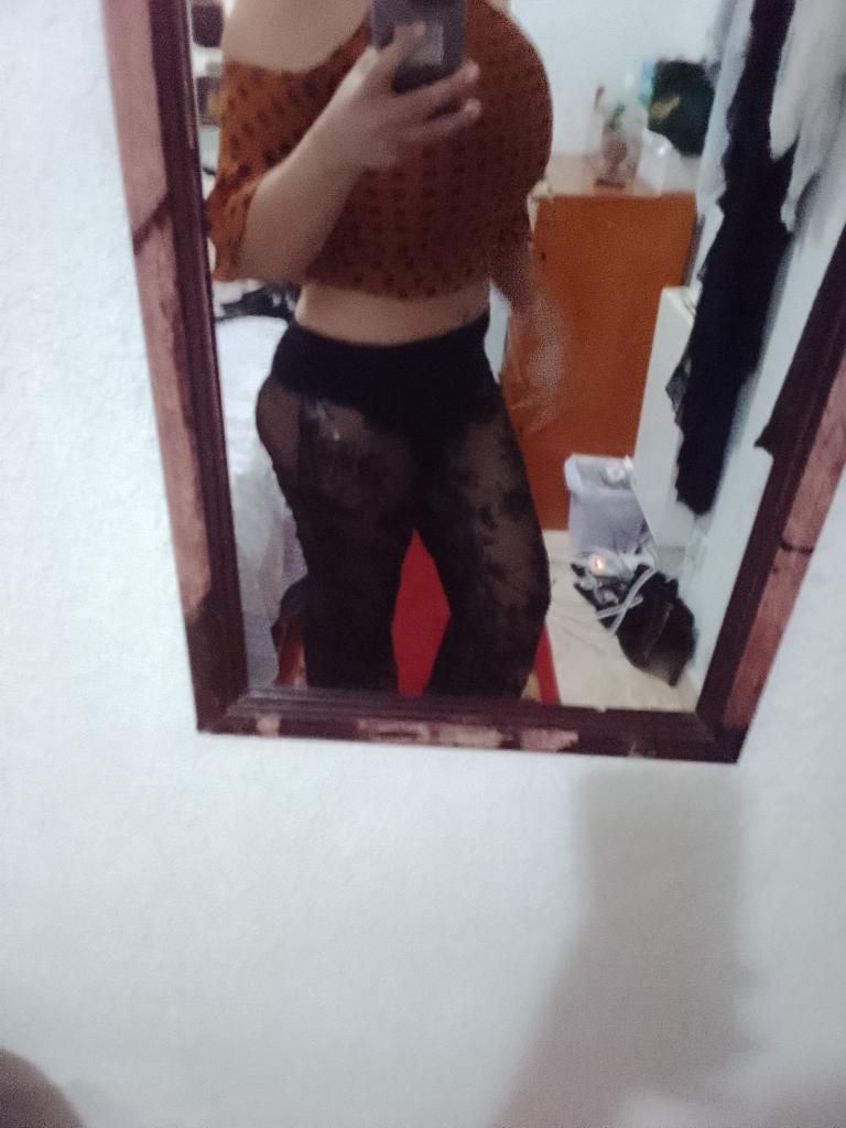 604259177: Chica busca chico en Madrid