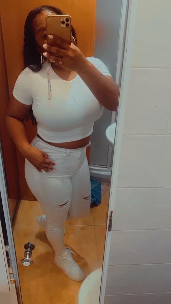 Chica busca chico en Almería: 