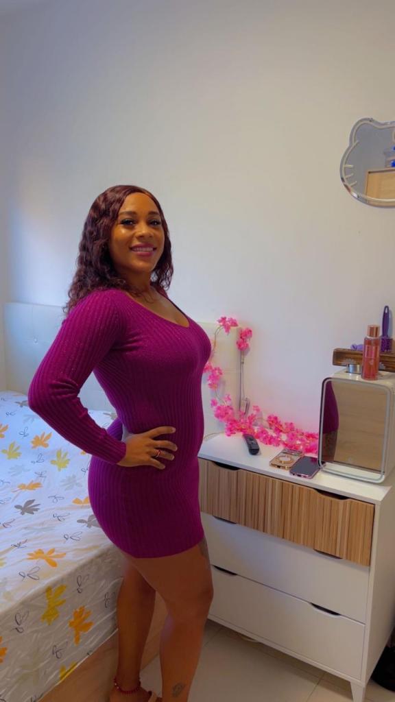 615517541: Chica busca chico en Gerona