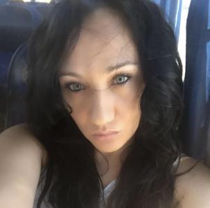 617037744: Chica busca chico en Barcelona