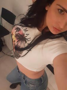 631374354: Chica busca chico en La Coruña