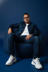 674067103: Chico busca chica en Ibiza