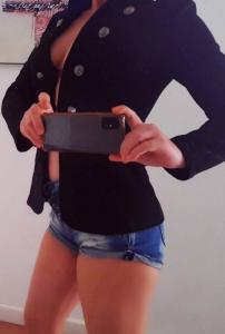 624073465: Chica busca chico en Granada