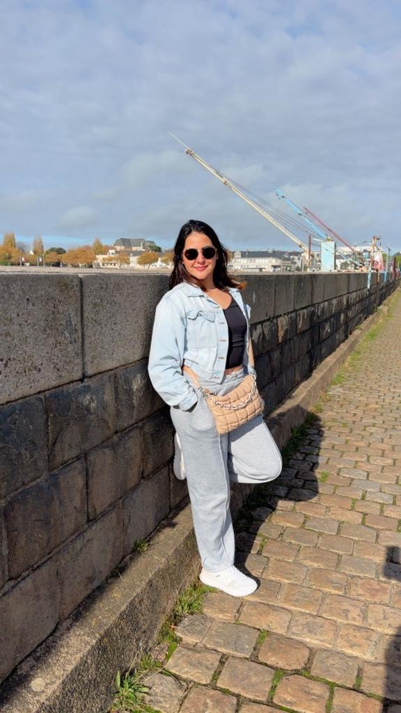 689686597: Chica busca chico en Málaga