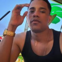 642437441: Chico busca chica en Valencia