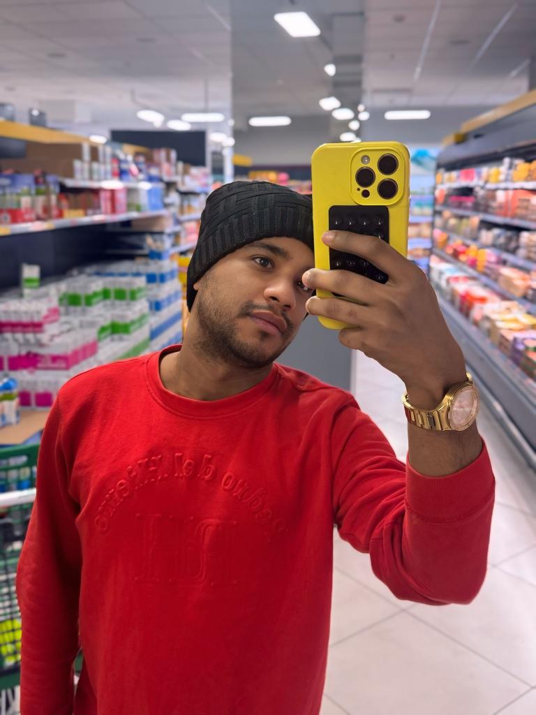 642437441: Chico busca chica en Valencia