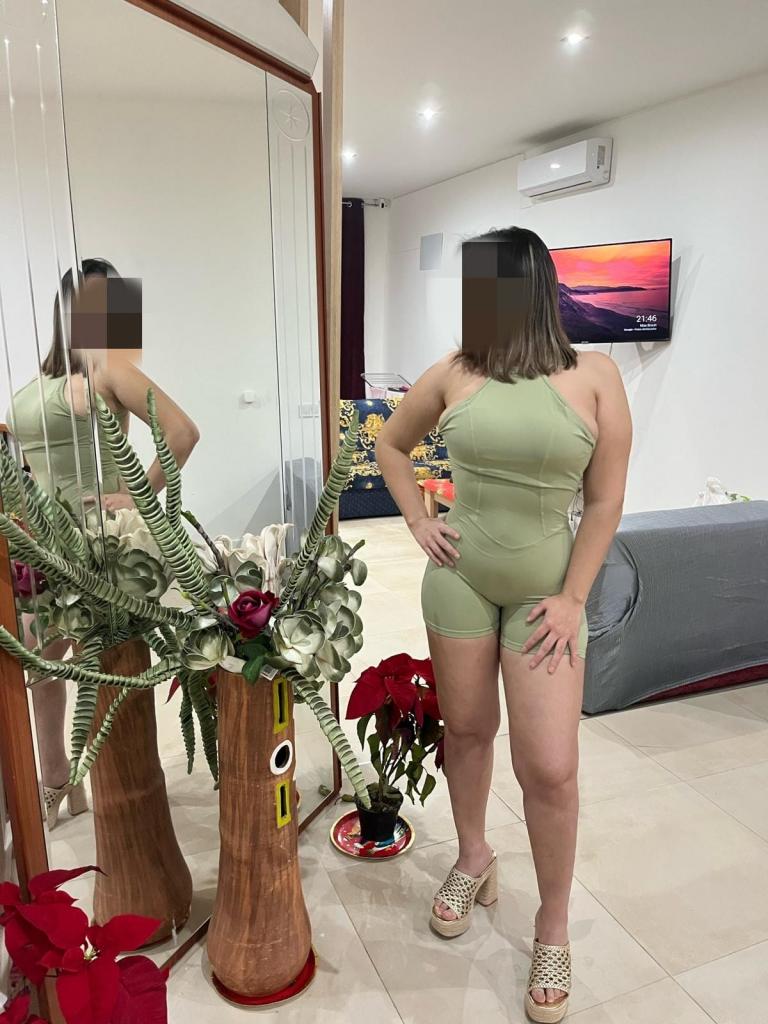 641618380: Chica busca chico en Sevilla