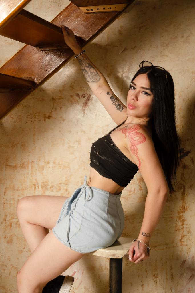 Chica busca chico en Ibiza: 