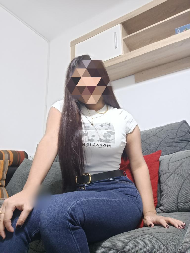617054636: Chica busca chico en Gerona