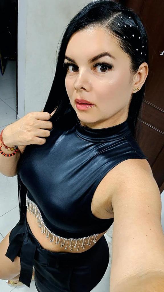 639763014: Chica busca chico en Valencia