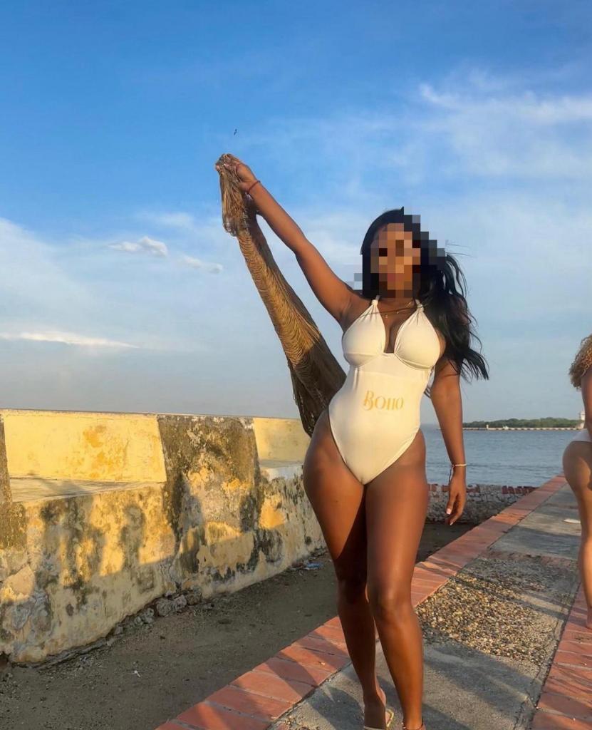 643010630: Chica busca chico en Almería